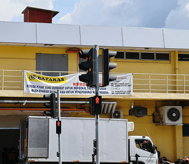 SINOTRUK REFRESQUERO 7 PERSIANAS